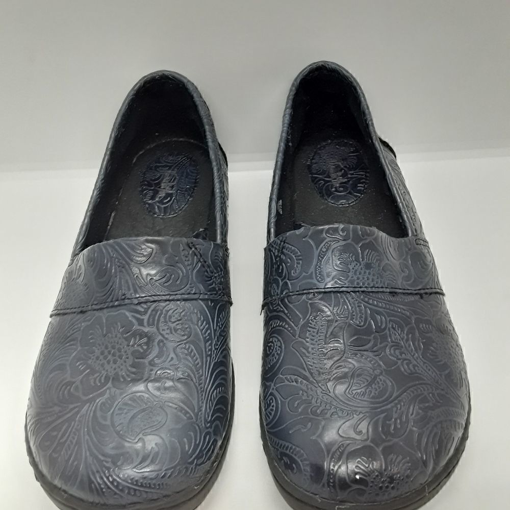 Thom McAn Leather Women's Loafers Navy Blue Color Size 8 - Picture 2 of 8